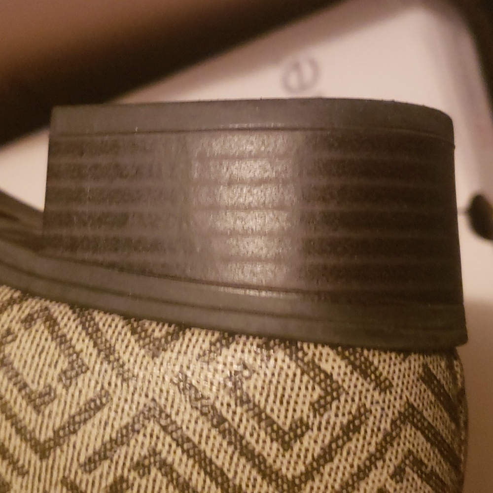 NIB Liz Claiborne Women's Stacked Heel Booties - Picture 6 of 7